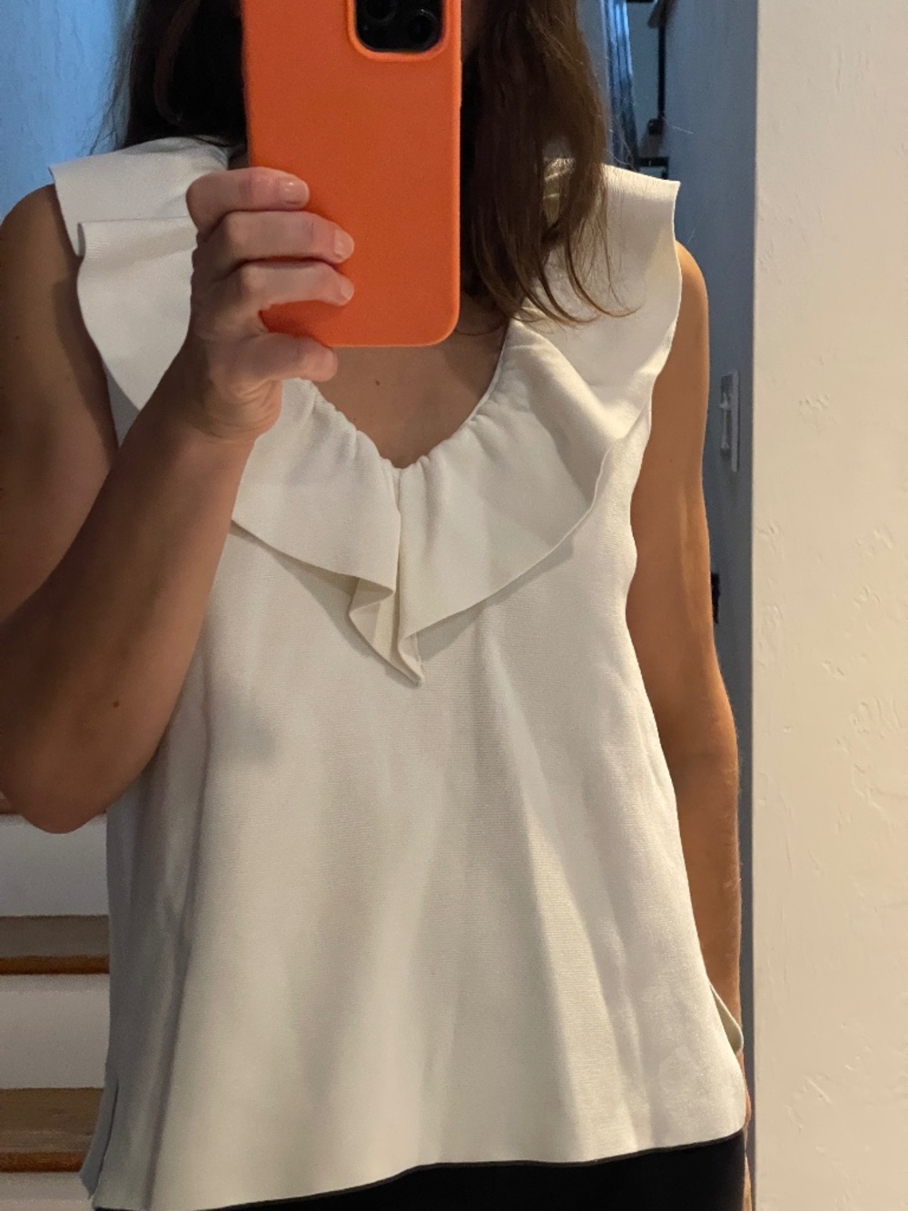 Ann Taylor ruffled V neck ivory knit tank top women M